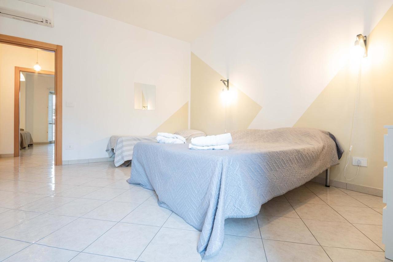 Nuovo Appartamento Beige Bari Exterior photo